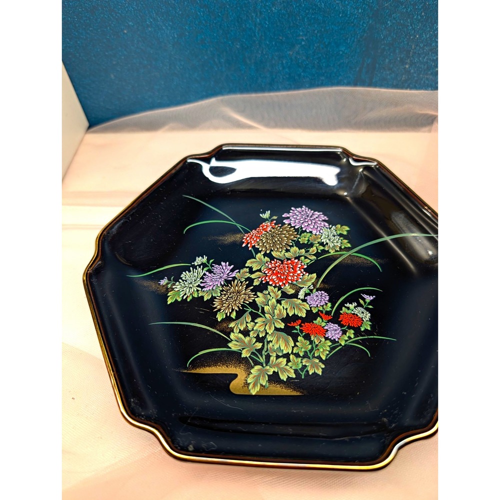 Vintage Japanese Black & Gold Chrysanthemum Floral Trinket Tray